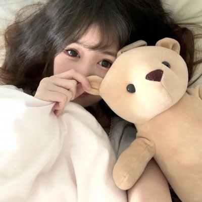 某处，某人